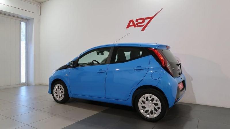 Toyota Aygo Aygo 5p 1.0 x-play 72cv