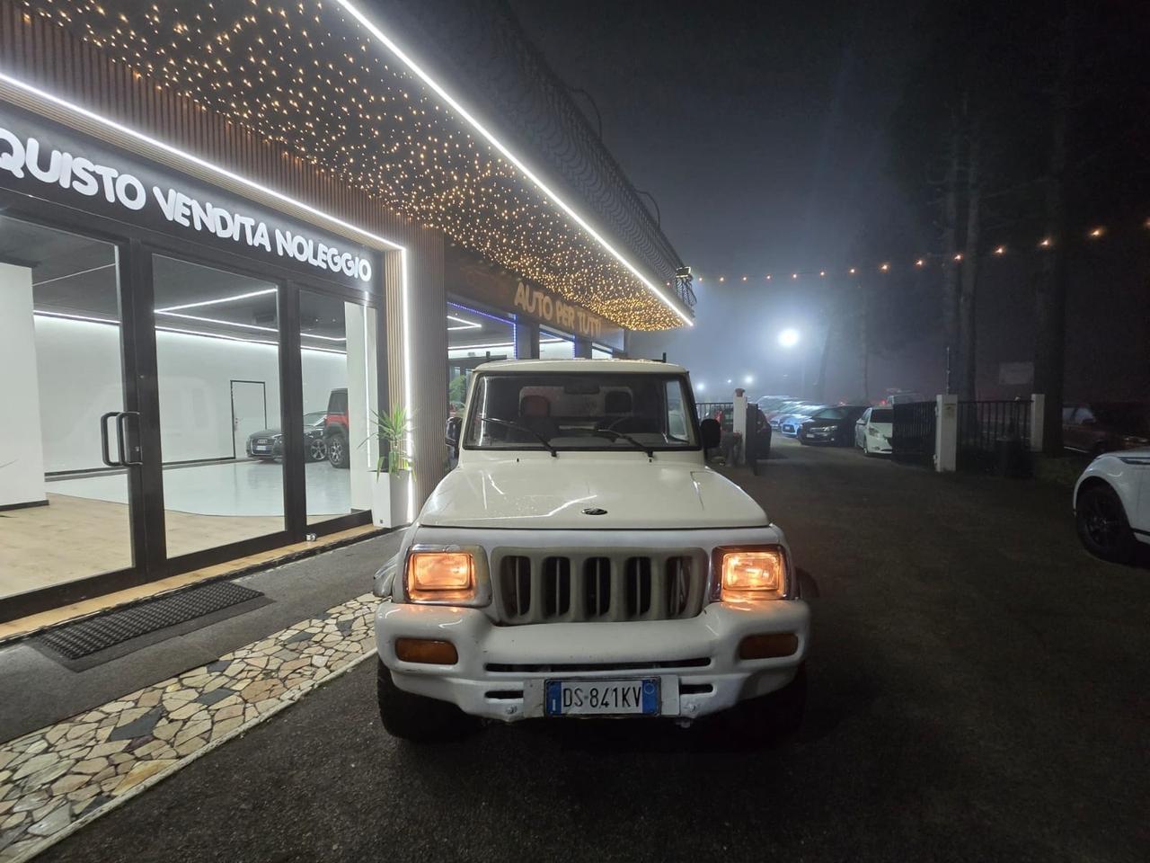 Mahindra Bolero 2.5 CRDe 4WD SC Pup. Rib. Tril.