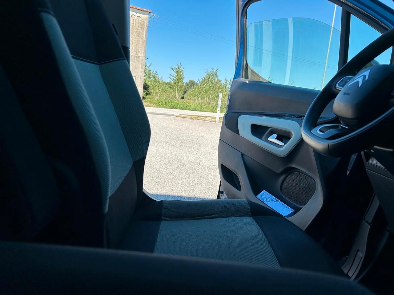 Citroen Berlingo FEEL XL BlueHDi 130 EAT8 N1 SPOTICAR