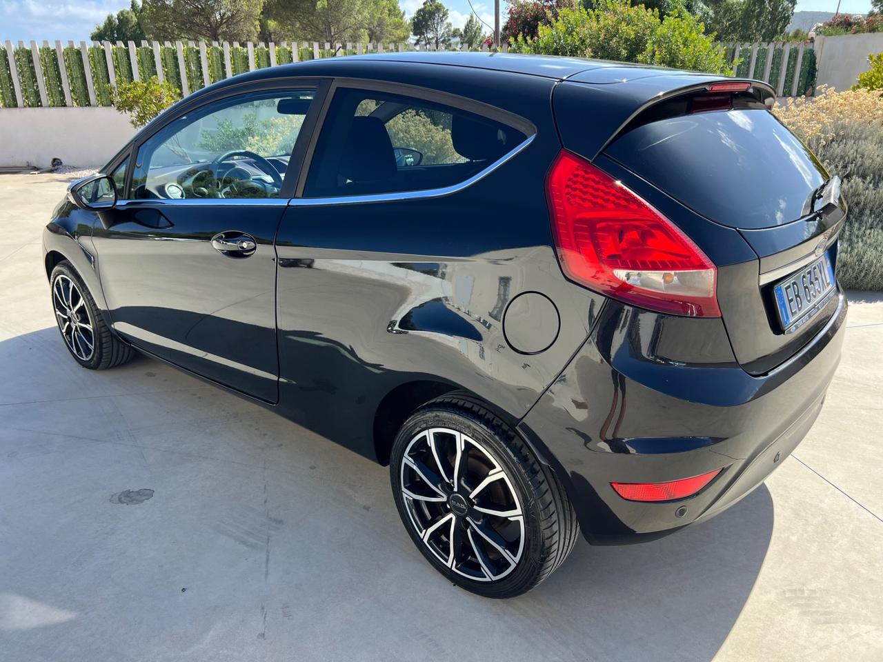 Ford Fiesta 1.4 3 porte Bz.- GPL Titanium