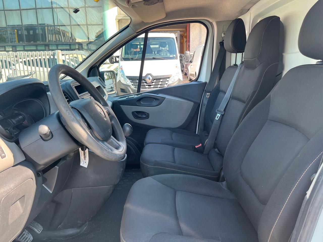 Renault Trafic T27 1.6 dCi 120CV **+IVA**
