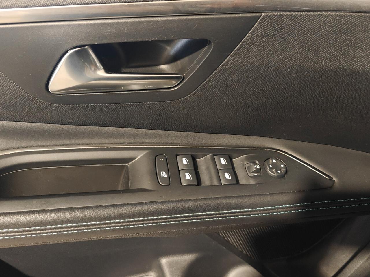 Peugeot 5008 BlueHDi 130CV S&S EAT8 Allure Pack