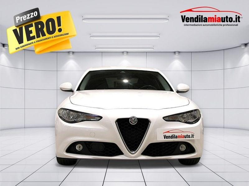 Alfa Romeo Giulia 2.2 Turbo MT6 180CV Business Sport