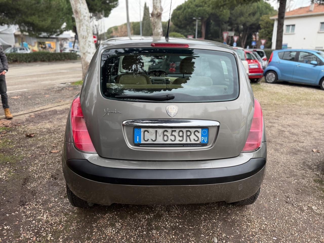 Lancia Ypsilon 1.2 16V Argento