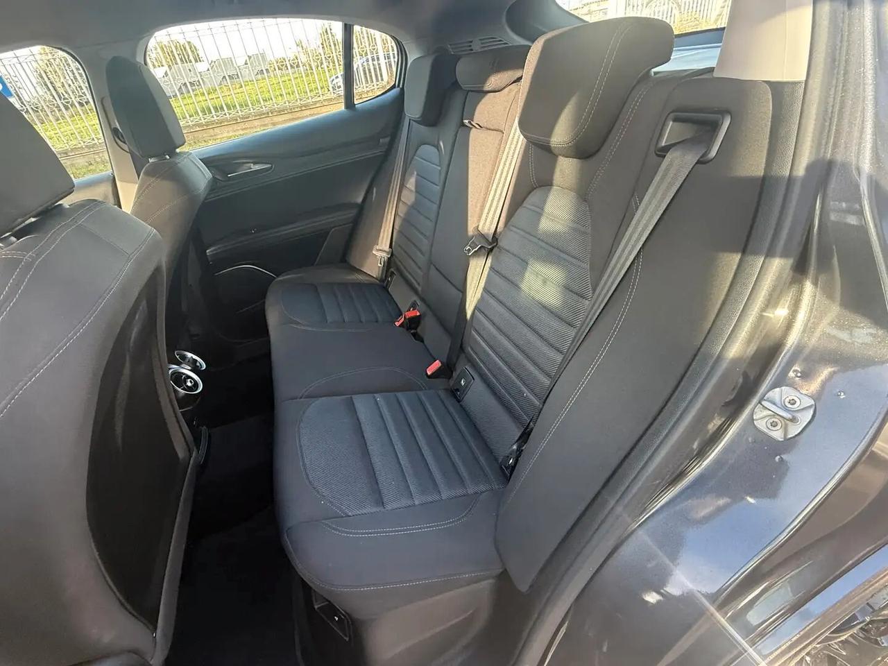 Alfa Romeo Stelvio 2.2 Turbodiesel 190 CV AT8 Q4 Business