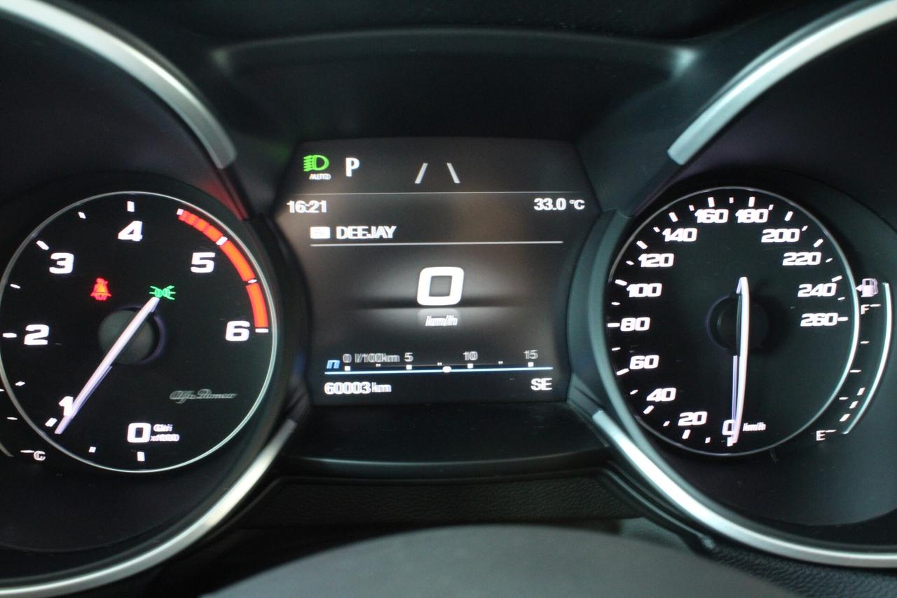 Alfa Romeo Stelvio 2.2 Turbodiesel 160 CV AT8 RWD Business