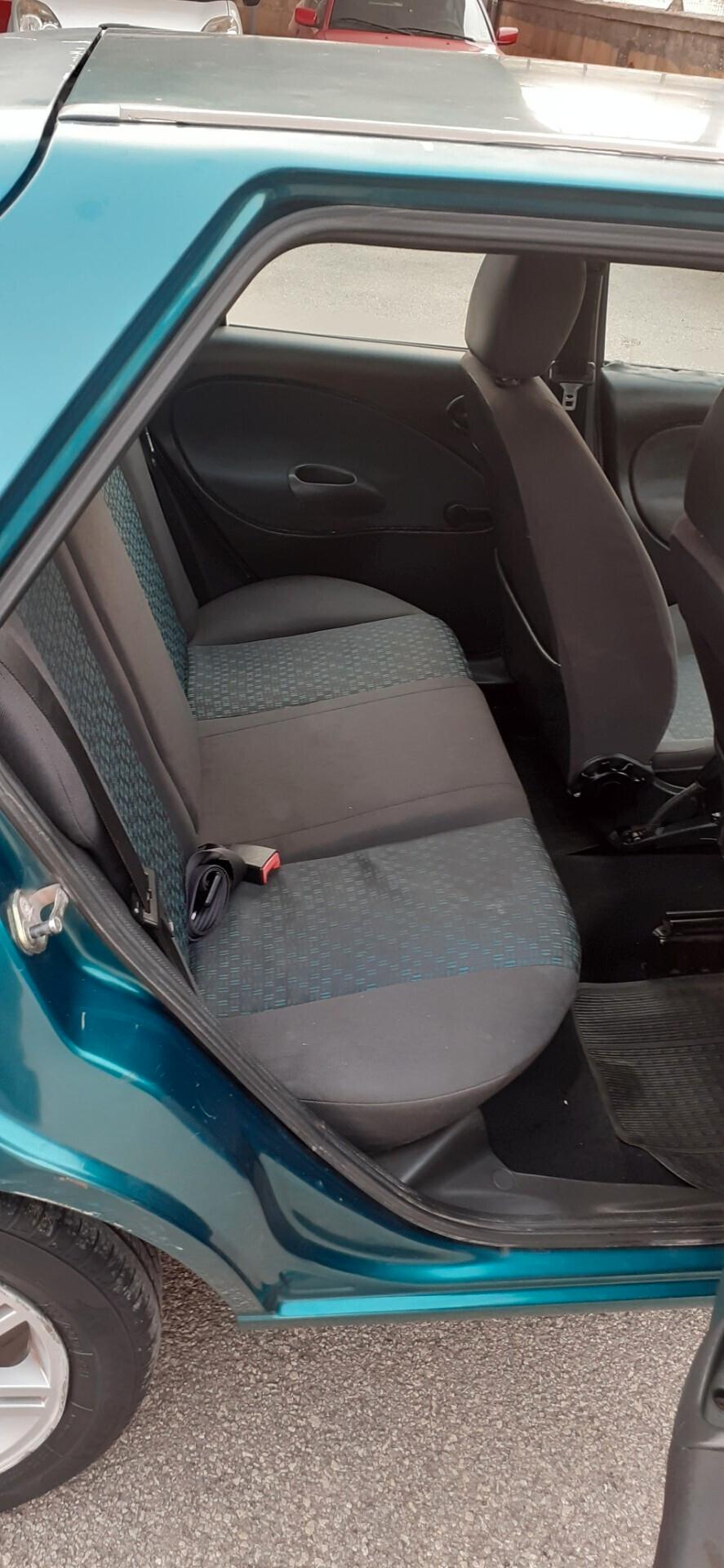 Ford Fiesta 1.2i 16V cat 5 porte Ghia