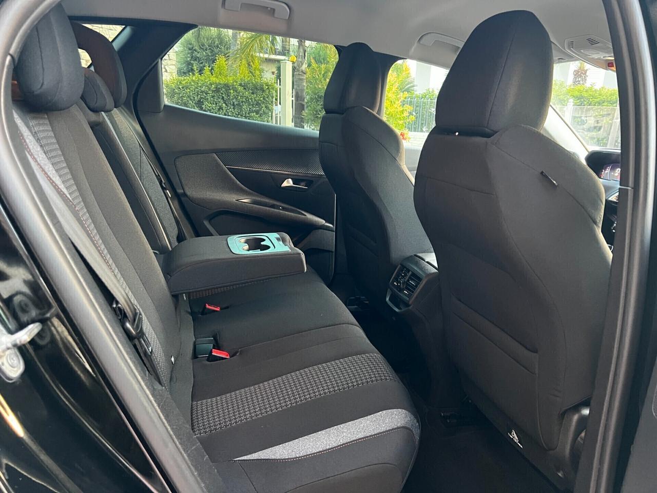 Peugeot 3008 BlueHDi 130 CV-AUTO-2021