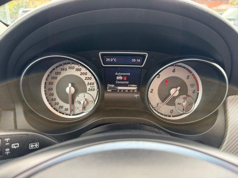 Mercedes-Benz GLA 180 d Business