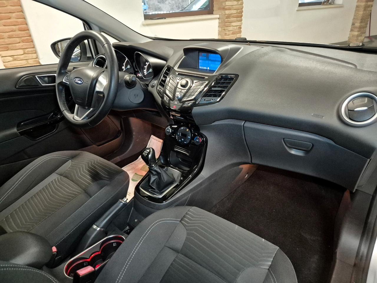 Ford Fiesta 1.5 TDCi 75CV 5 porte Titanium