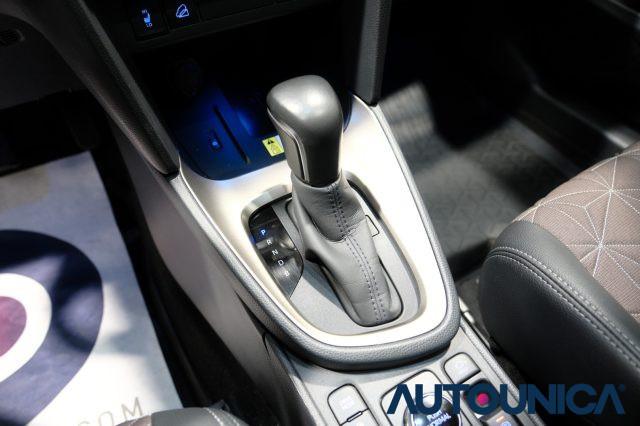 TOYOTA Yaris Cross 1.5 HYBRID E-CVT AWD-I 4x4 LOUNGE TETTO PANORAMA