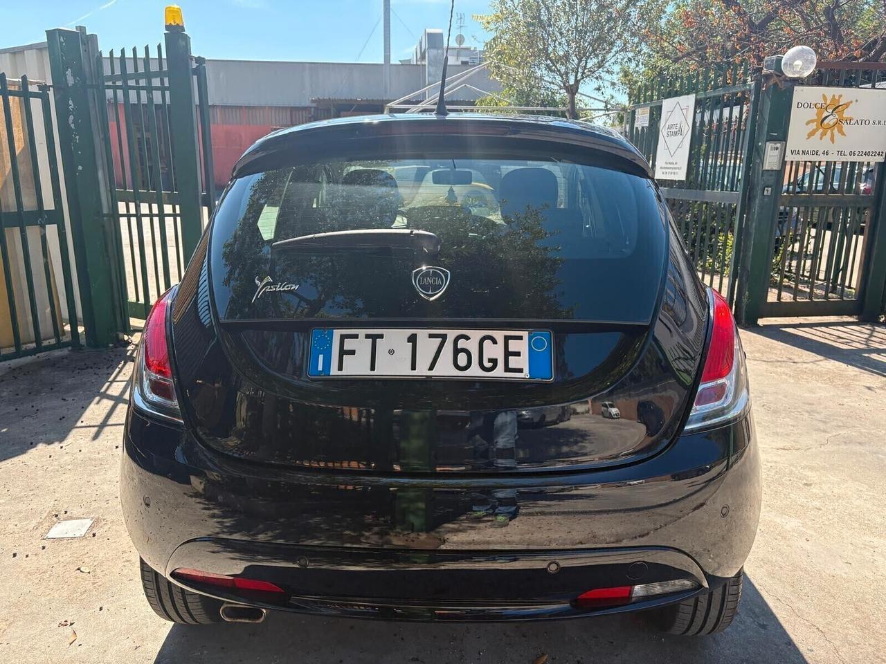 Lancia Ypsilon 1.2 69 CV neopatentati