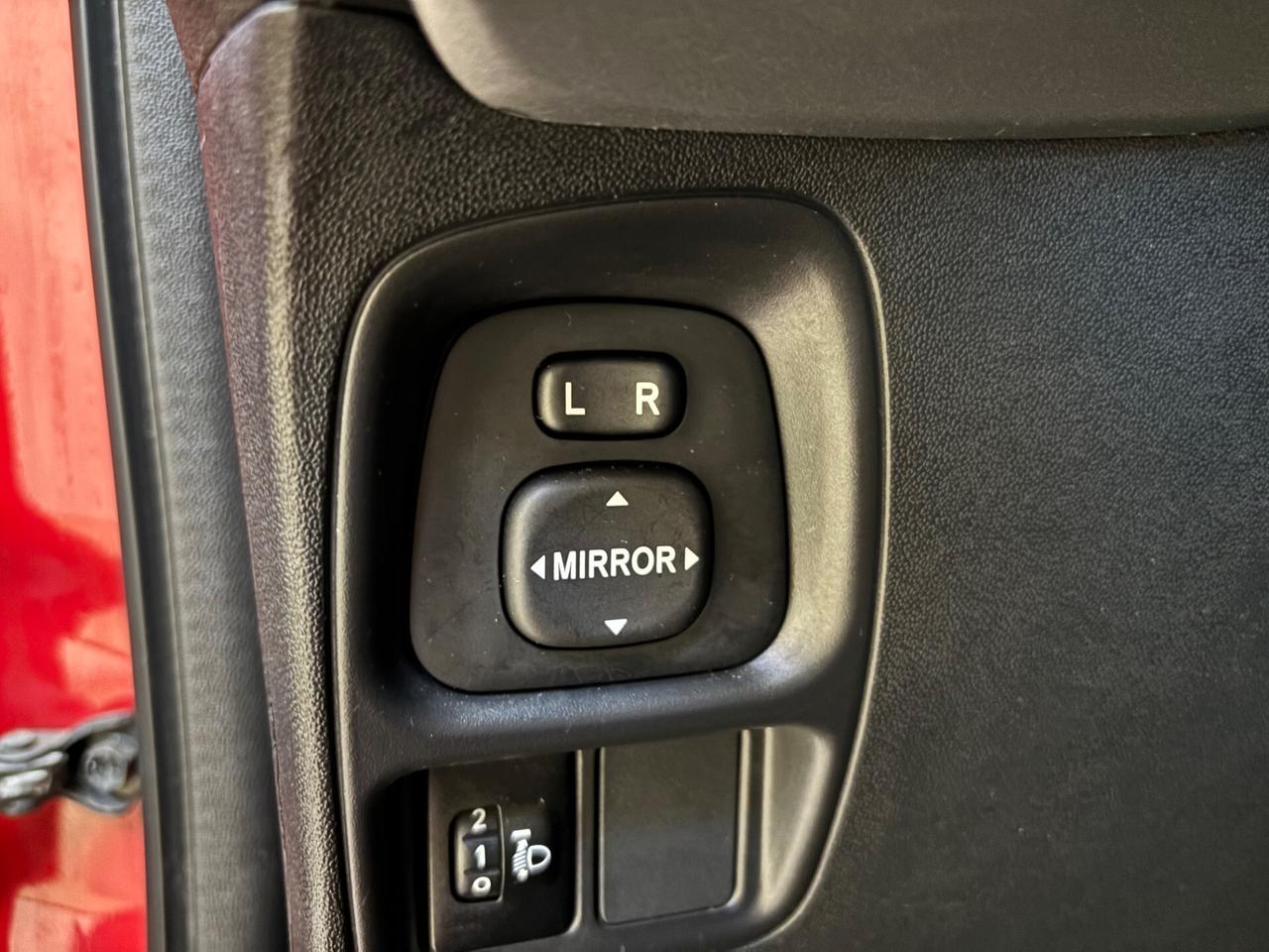 Peugeot 108 VTi 68 ETG 5 porte Allure