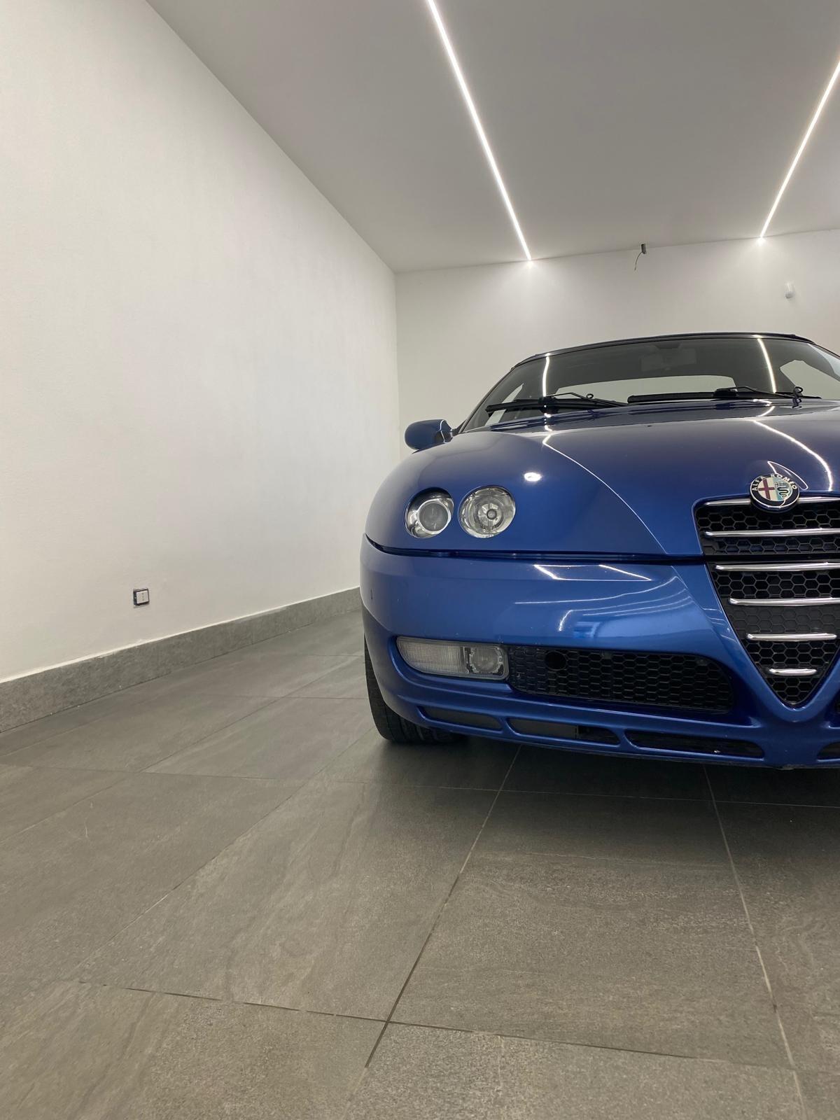 Alfa Romeo GTV Blu Reims