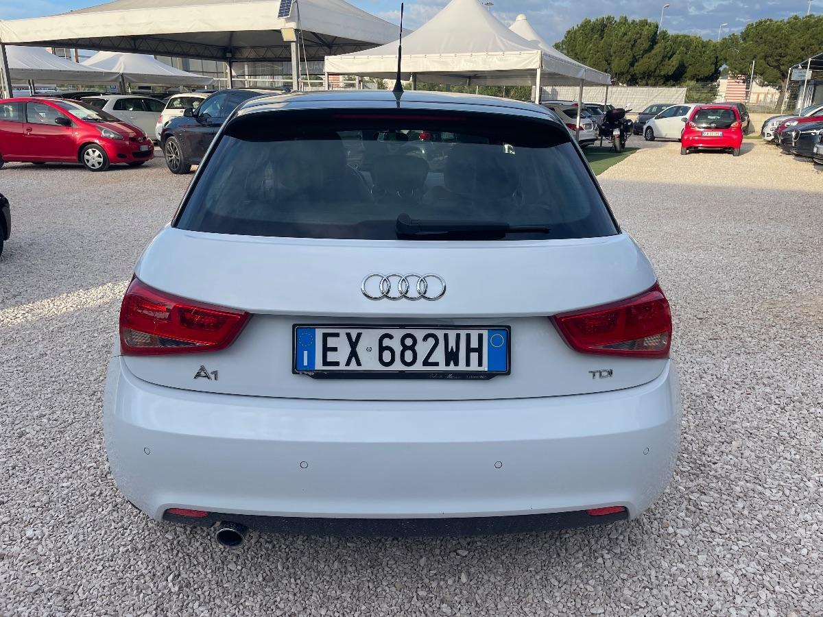 AUDI - A1 Sportback - 1.6 TDI S tronic S line edition plus