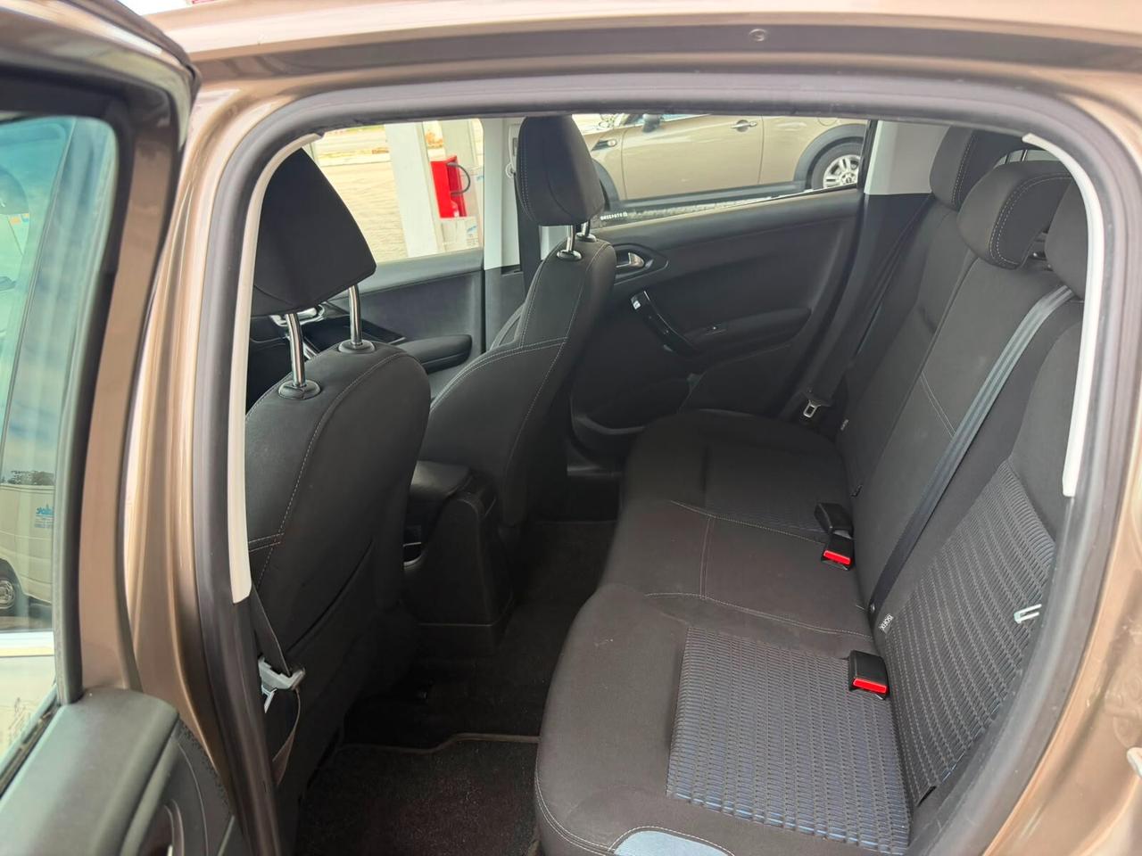 Peugeot 208 1.2 VTi 82 CV 5 porte Access