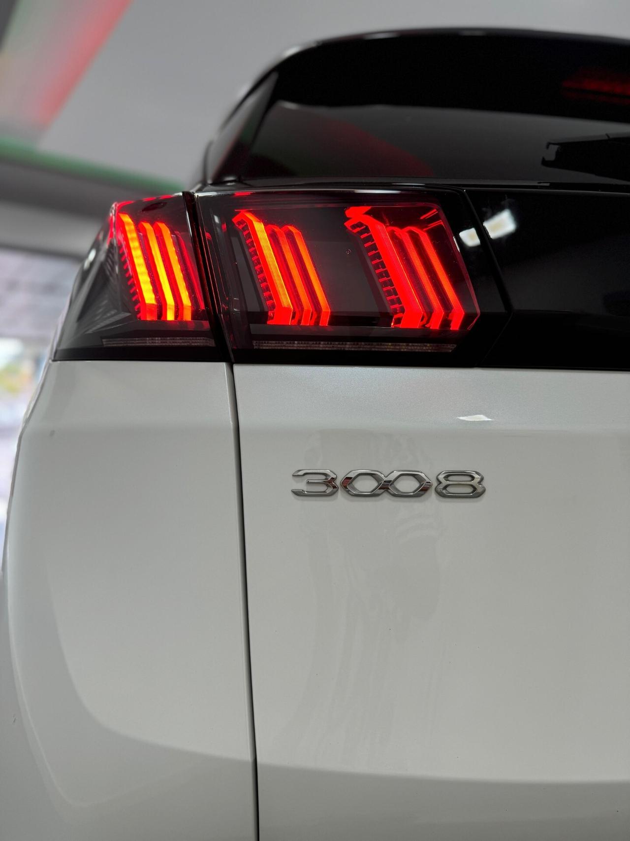 Peugeot 3008 BlueHDi 130 S&S EAT8 Allure