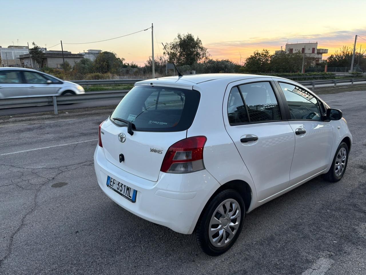 Toyota Yaris 1.0 5 porte Now Unipro 2010