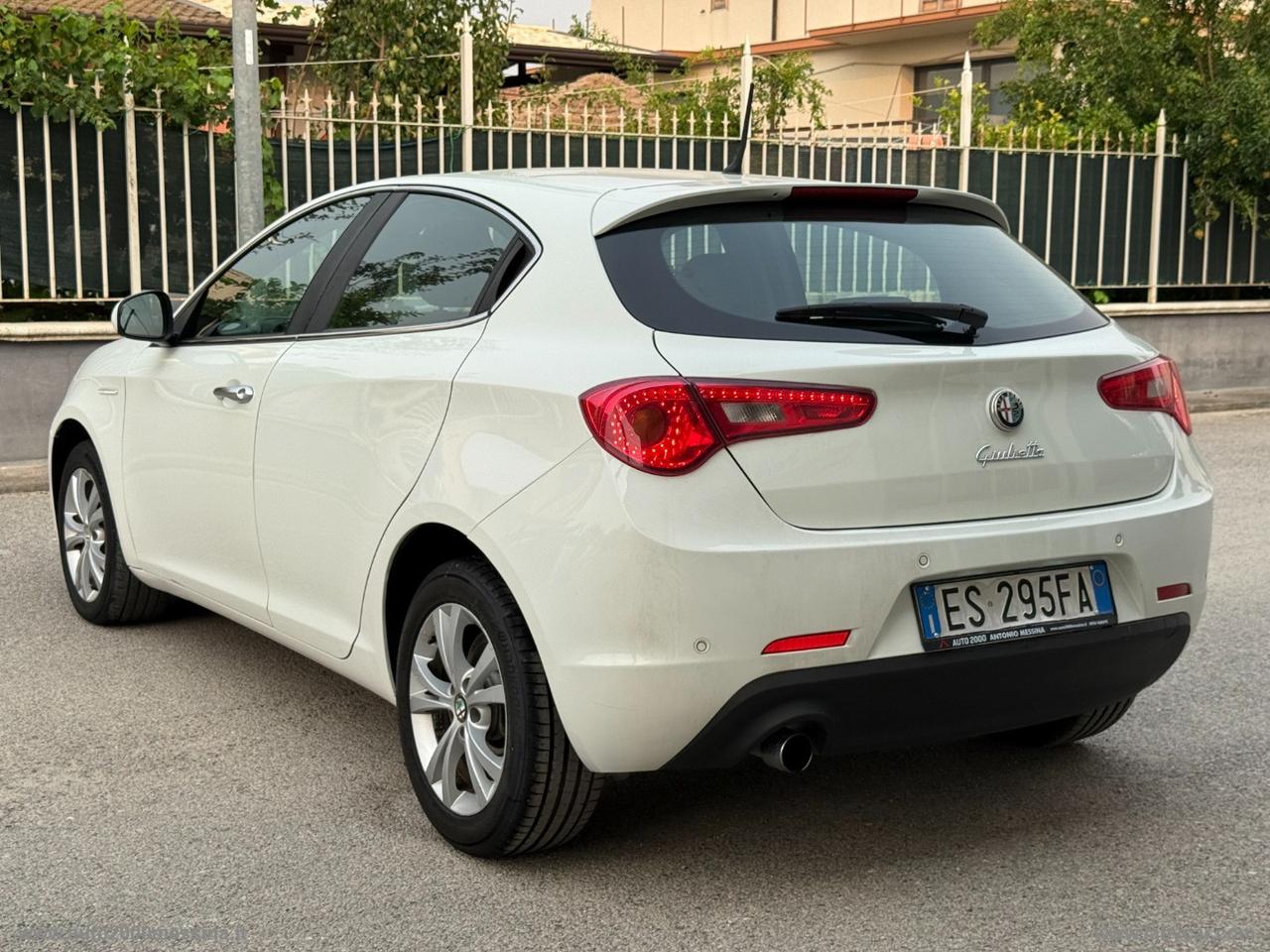 ALFA ROMEO Giulietta 1.6 JTDm-2 105 CV Distinctive