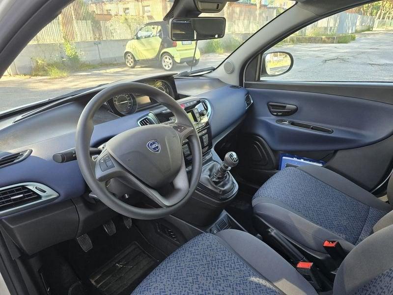Lancia Ypsilon 1.0 FireFly 70cv Hybrid Silver Plus