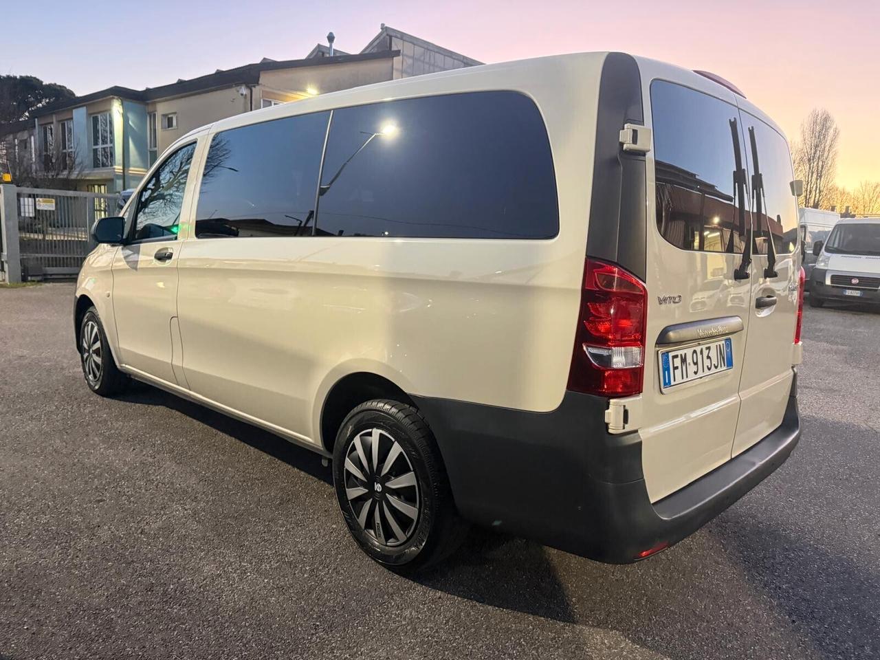 Mercedes Benz vito114CDI AUTOMATICO 5 POSTI AUTOCARRO lungo