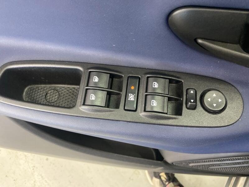 Lancia Ypsilon New 5 porte My24 1.0 Firefly 70 CvStart&Stop Hybrid Oro