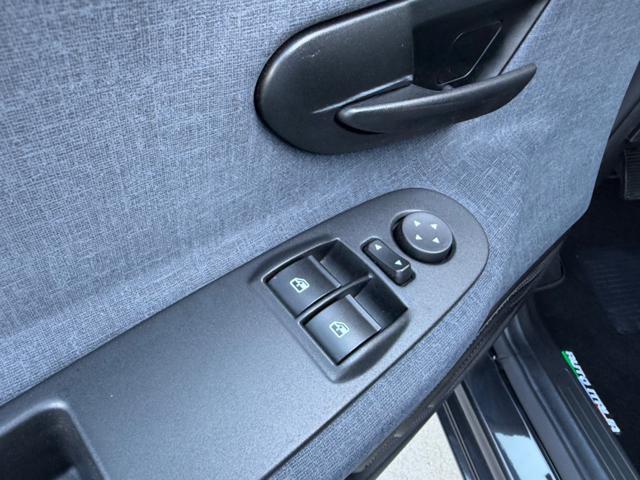 LANCIA Ypsilon HYBRID GOLD+NAVI+SENSORI+5POSTI+LED