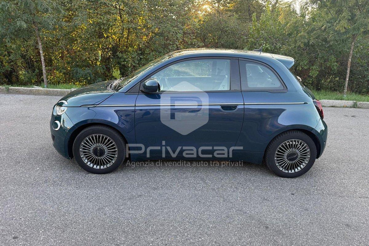 FIAT 500e Berlina 42 kWh La Prima