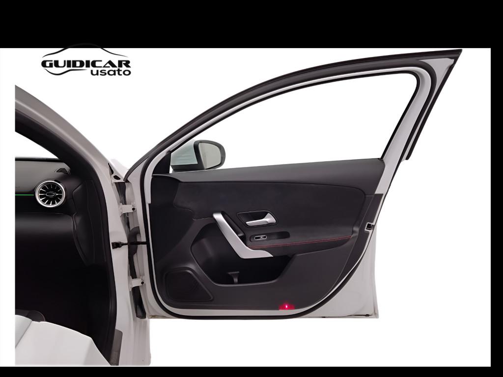 Mercedes-Benz Classe A - W177 2018 - A 180 d Premium auto