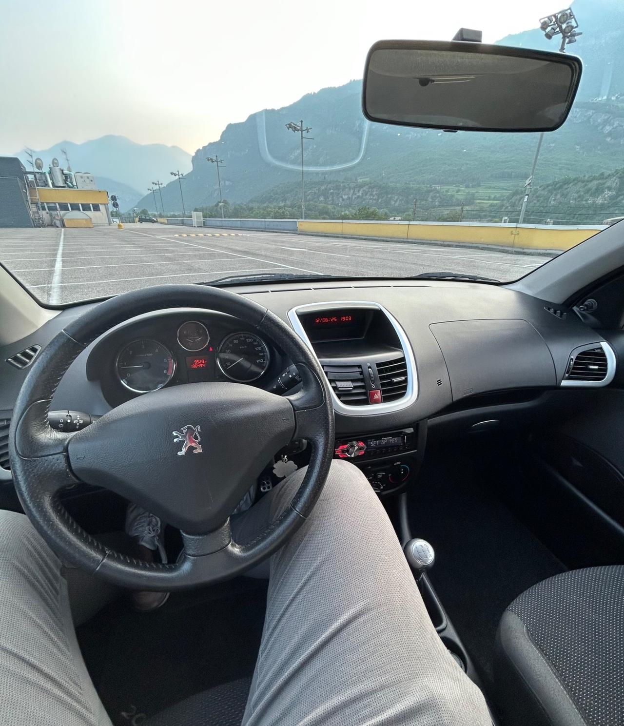 Peugeot 206 Plus 1.4 HDi 70CV 5p Neopatentati 2011