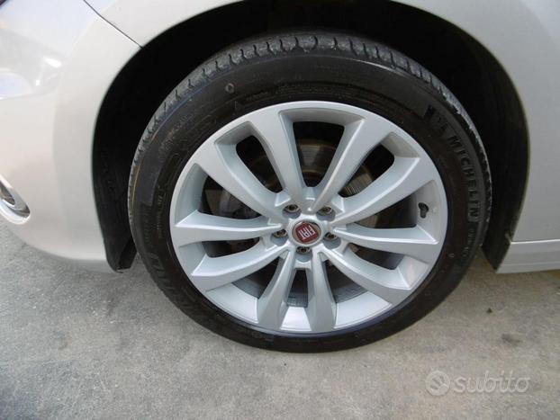 FIAT Tipo 1.3 Mjt S&S SW Lounge