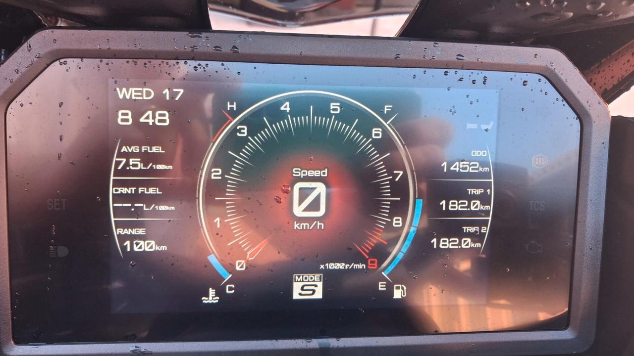 Yamaha T-MAX TECH MAX BLACK - 2023