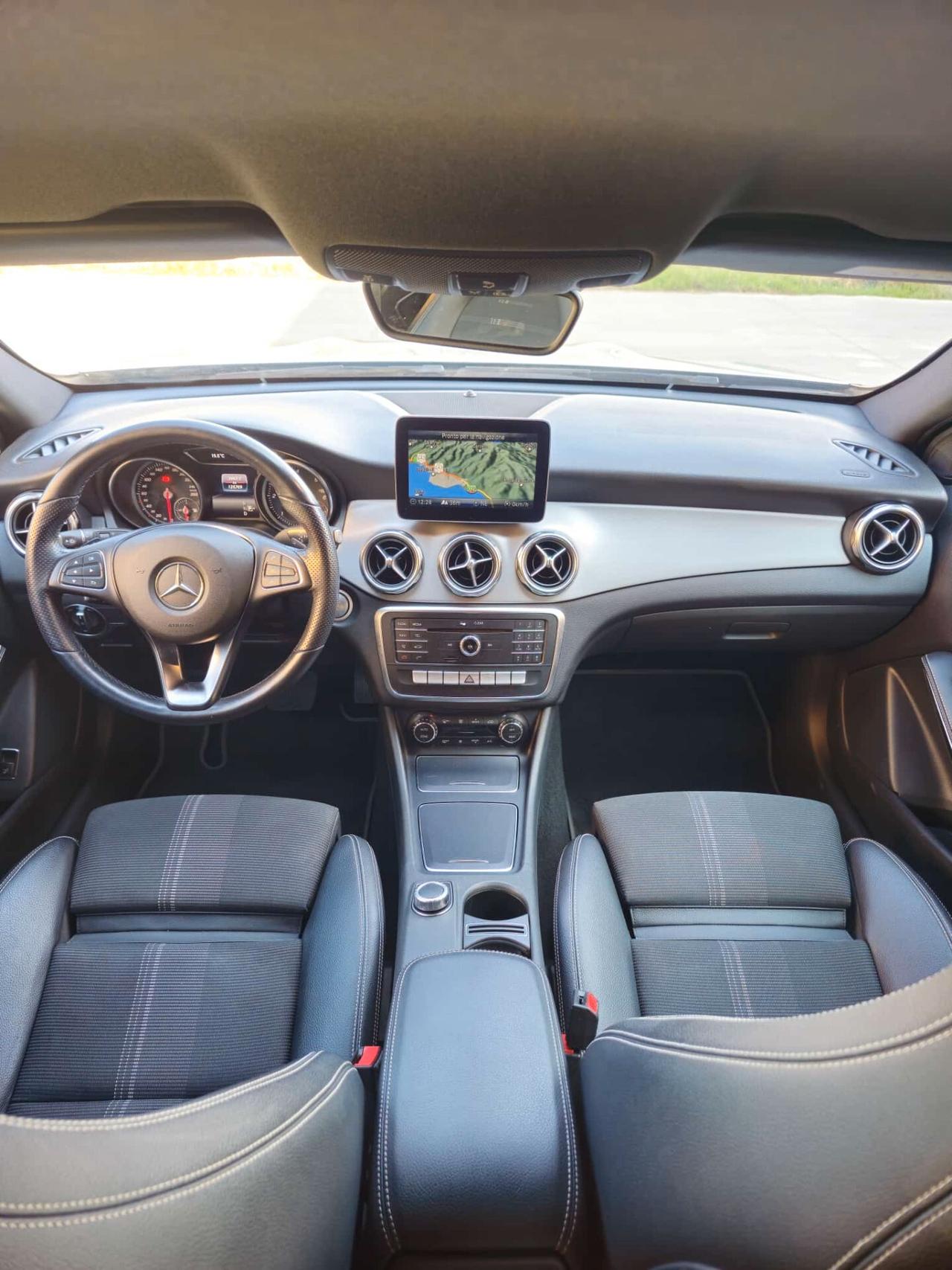 Mercedes-benz GLA 200 d Automatic 4Matic Premium