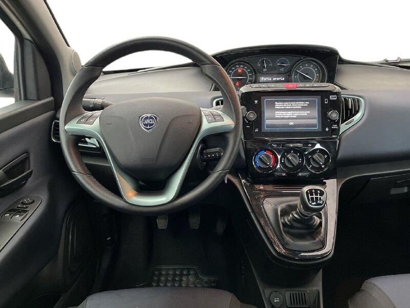 Lancia Ypsilon NUOVA My24 402 Platino 1.0