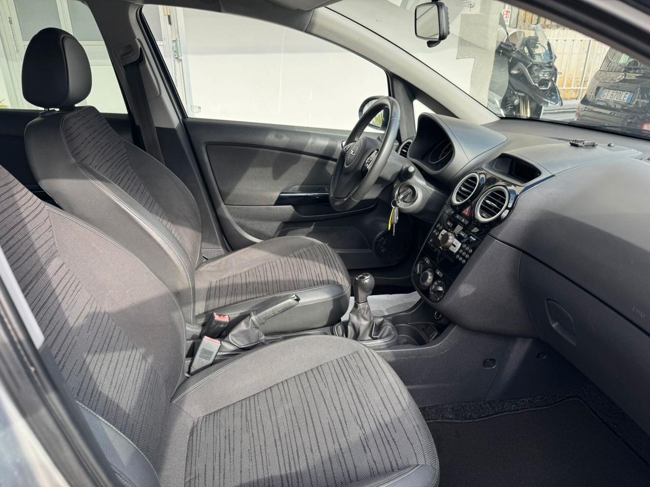 Opel Corsa 1.2 5 porte Edition