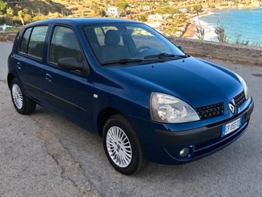 Renault Clio 1.2 16V 75 CV Luxe Privilege 5 porte NUOVA
