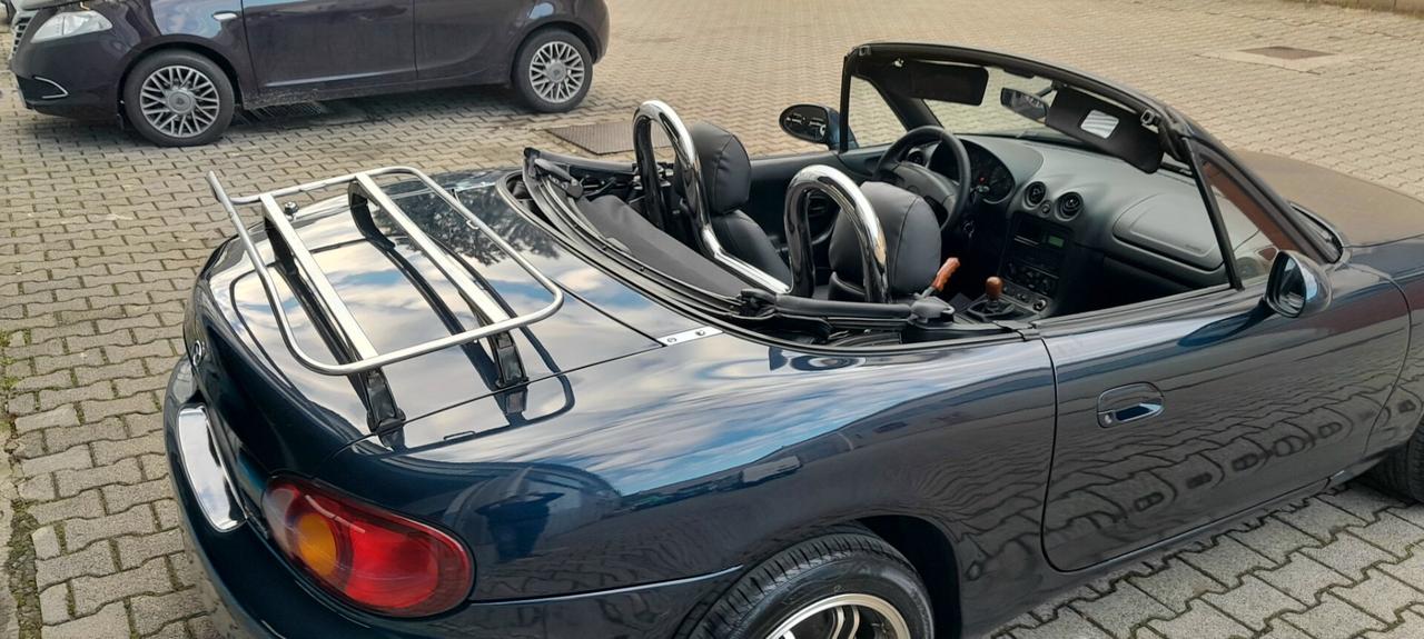 Mazda MX-5 1.6i 16V cat