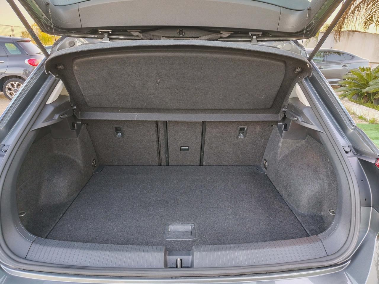 Volkswagen T-Roc 1.6 TDI SCR Style BlueMotion Technology - 2019