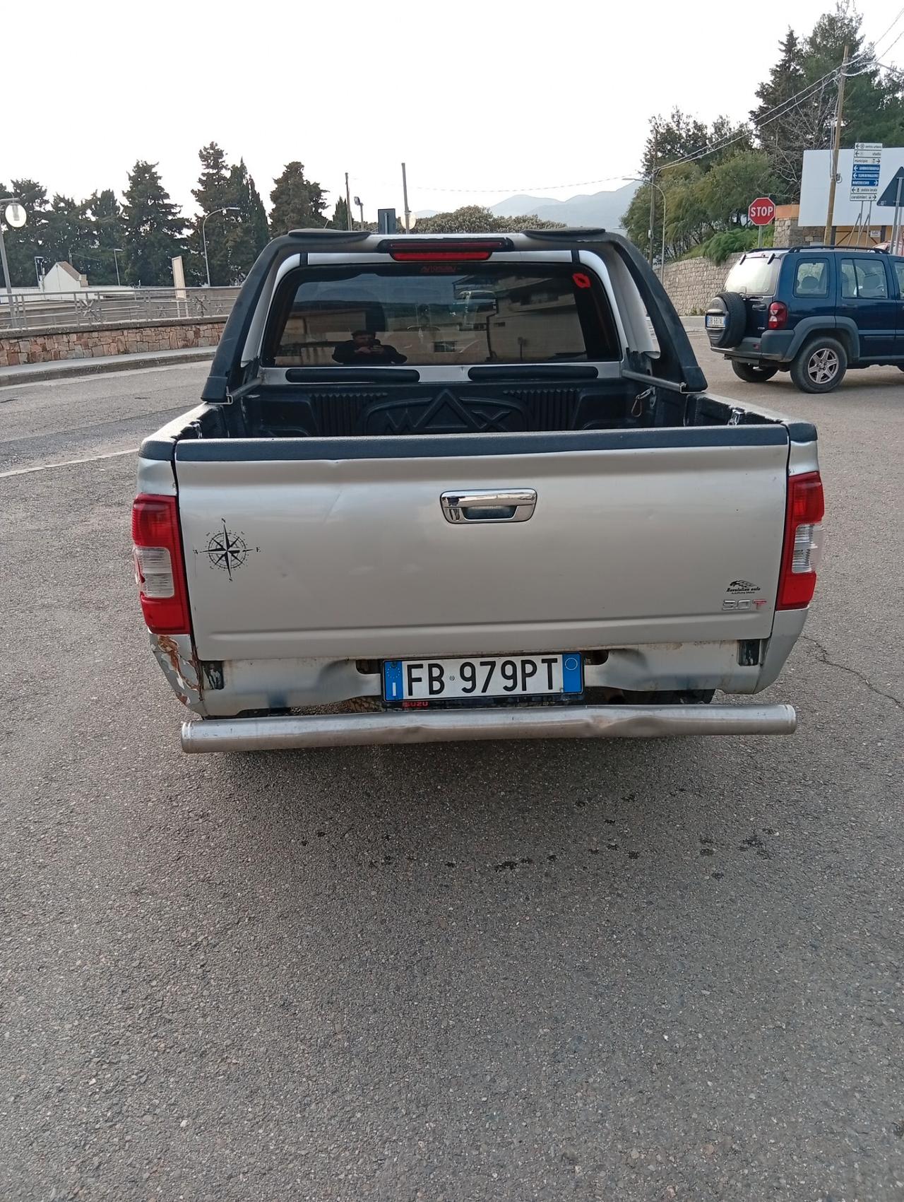 Isuzu D-Max 3.0 TD cat Space Cab 4WD Pick-up LS