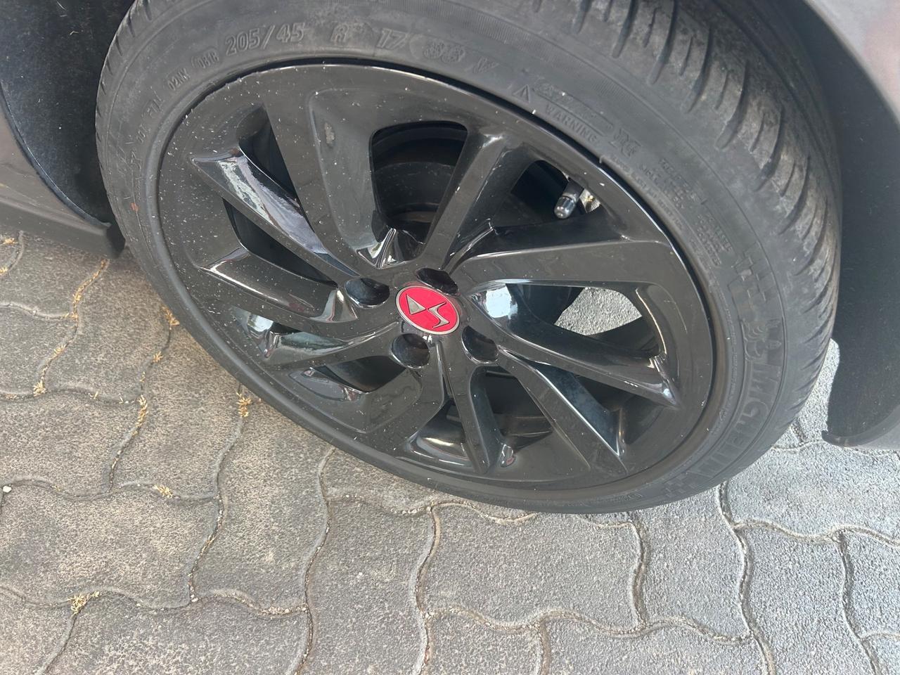 Ds DS3 3 PureTech 82 Performance Line