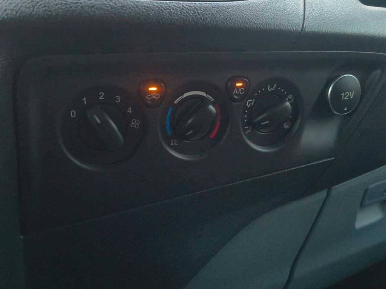 Ford Tourneo Custom 300 2.2 TDCi 100CV PC Trend