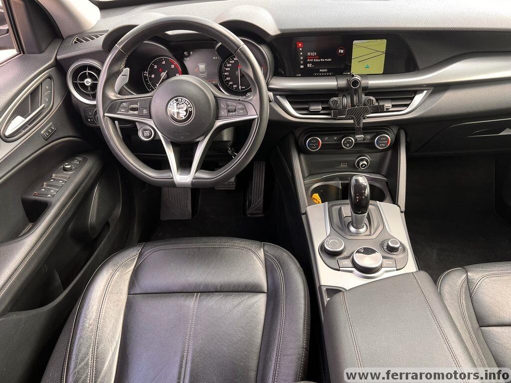 Alfa Romeo Stelvio 2.2 Turbodiesel 210 CV AT8 Q4 Super