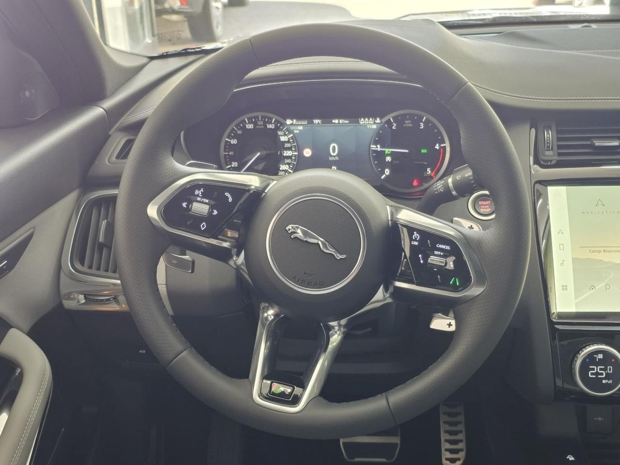 Jaguar E-Pace R-Dynamic SE Navi Camera Tetto C.20" LED BlackPack