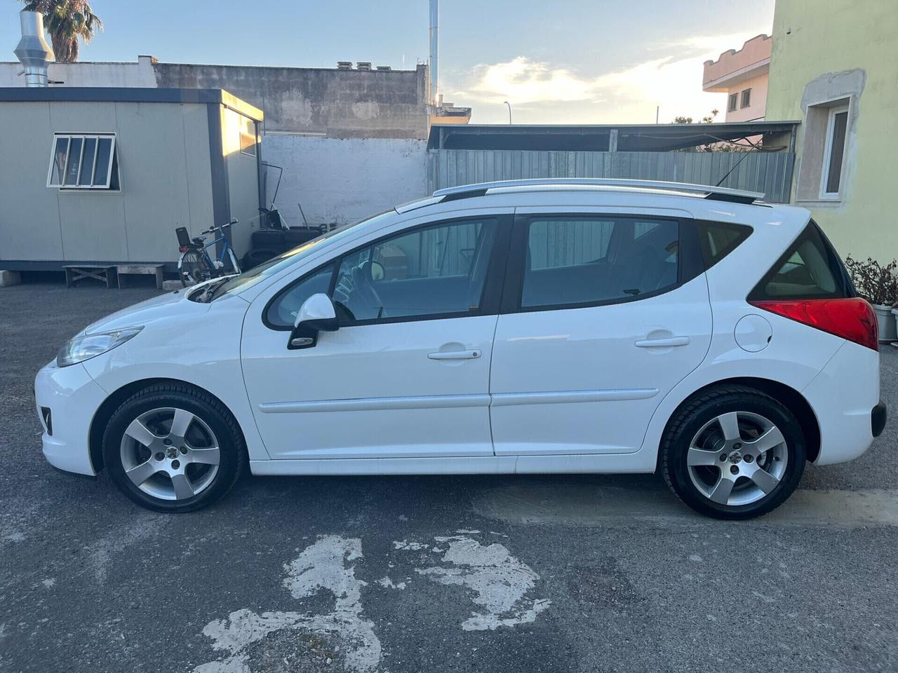 Peugeot 207 1600 HDI SW Unipro 2012