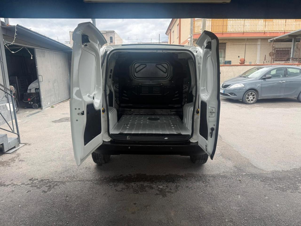 Fiat Fiorino 1.3 MJT 95CV Cargo