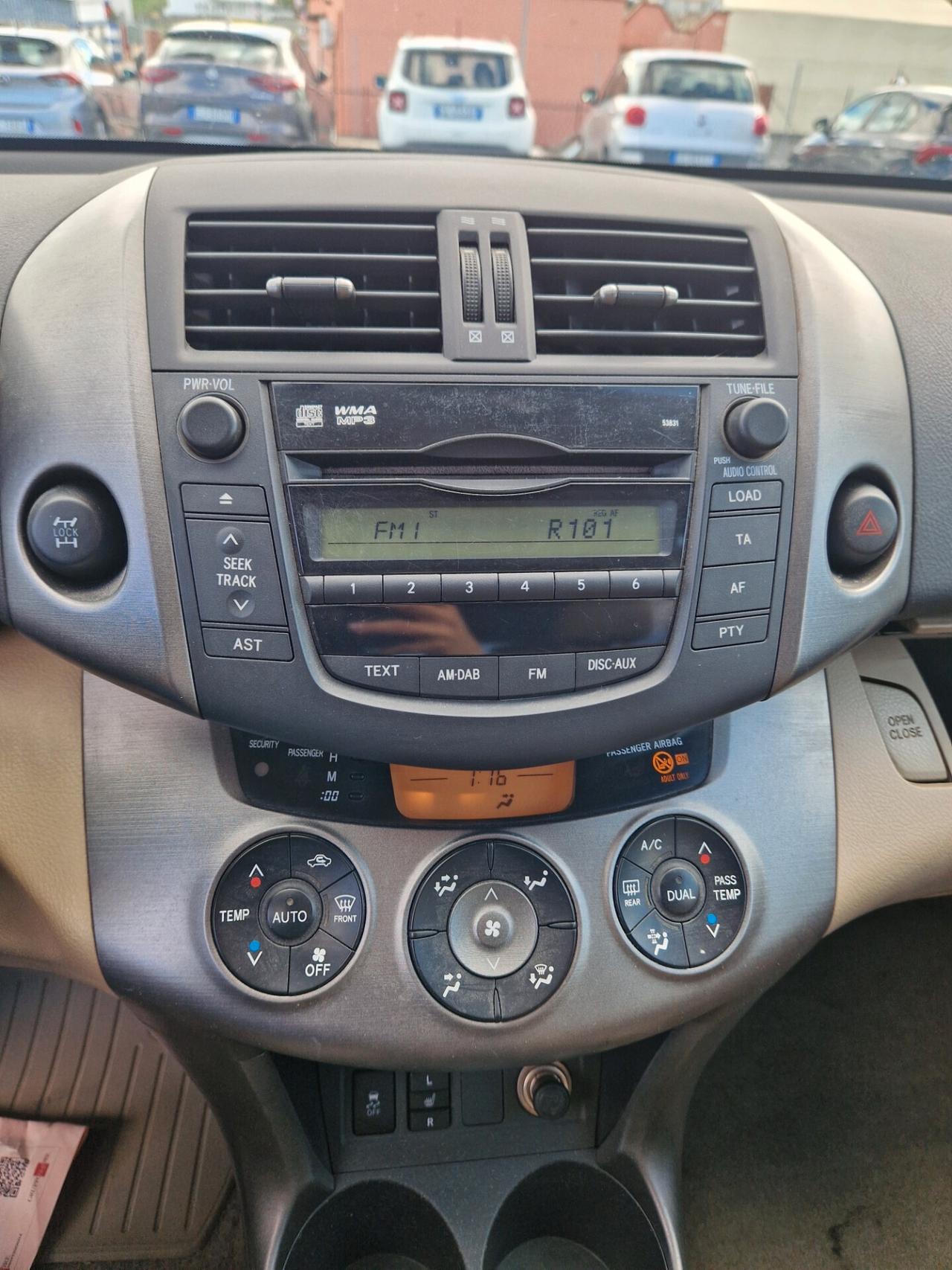 Toyota RAV 4 RAV4 Crossover 2.2 D-4D 150 CV DPF Exclusive