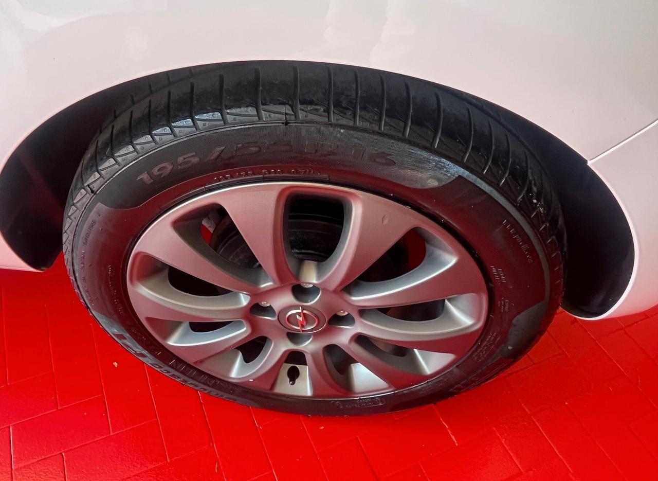 OPEL CORSA 5p 1.2 B-Color OK NEOPATENTATI