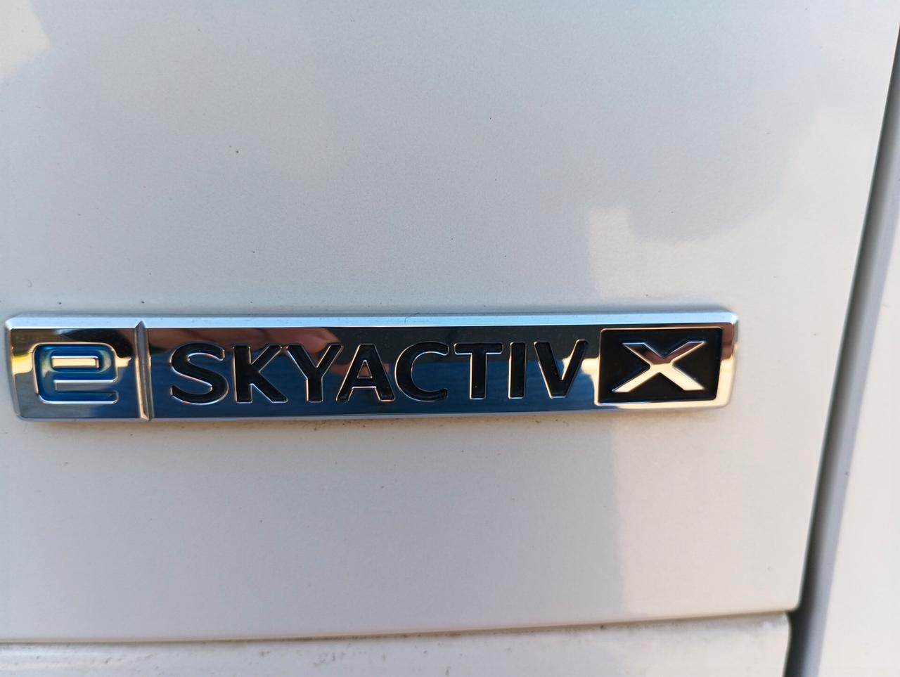 Mazda CX-30 2.0L e-Skyactiv-X M Hybrid AWD Exclusive
