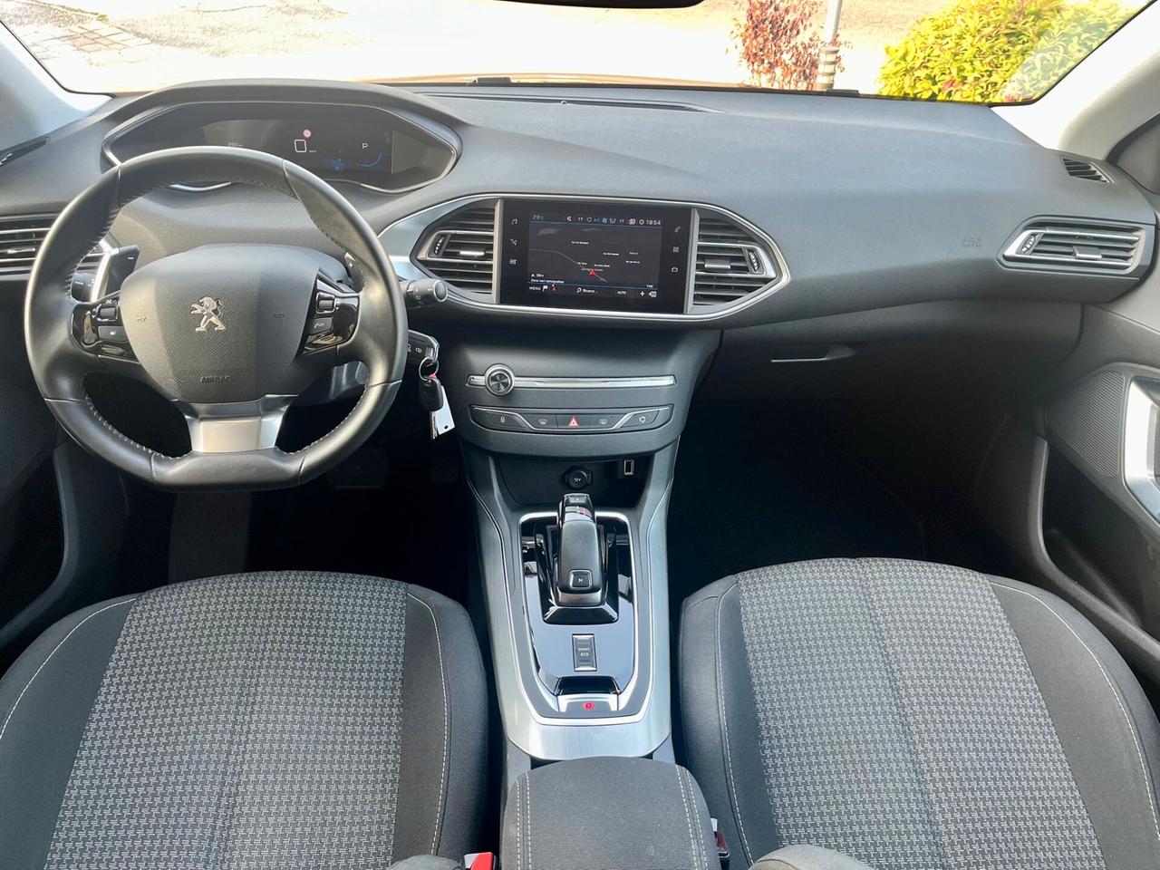 Peugeot 308 BlueHDi 130 EAT8 SW Active Business