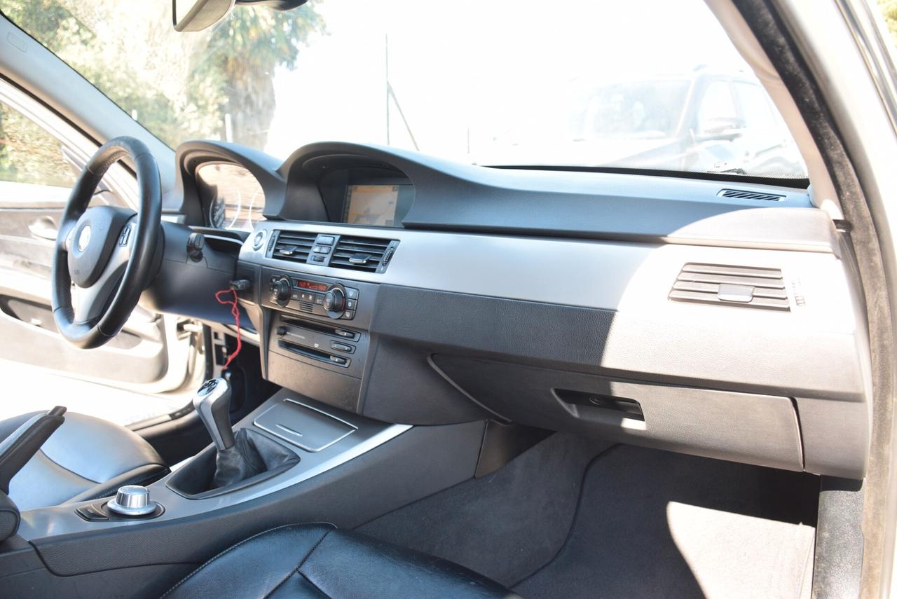 Bmw 330 330d Touring Futura navi pelle cruise sensori bt